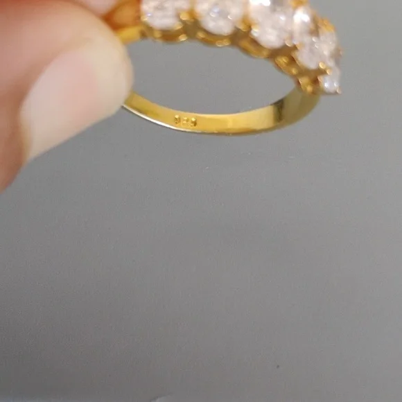Genuine White Topaz Ring - Picture 6 of 9